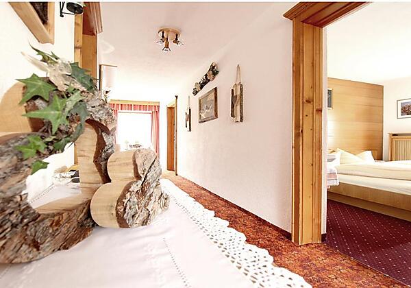 App.Hemerkogl-Hausflur