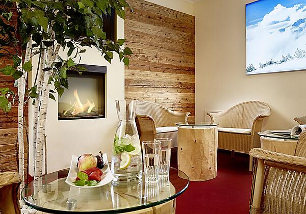 1481800764crop_khk16-0081