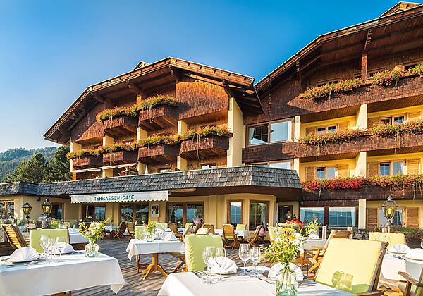 Naturhotel Alpenrose Hausansicht Sommer
