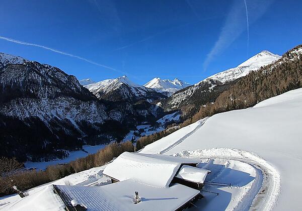 Ferienhof "Oberer Gollmitzer" im Winter von oben