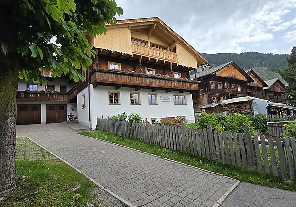 Dorfkern Häuserreihe