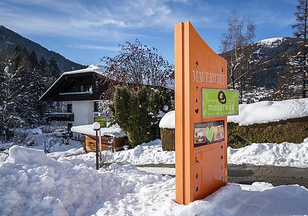 Ortners Mauerwirt im Winter