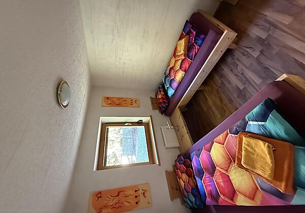 Schlafzimmer II mit zwei Einzelbetten