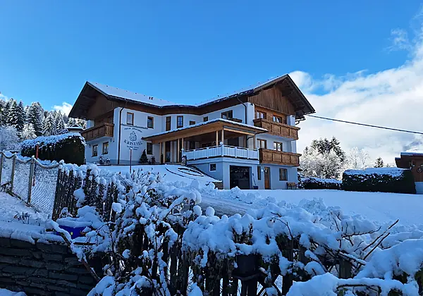 Hausansicht Winter