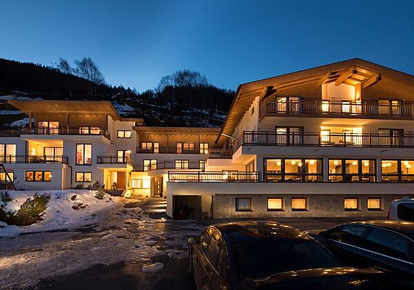 Grünerhof bei Nacht