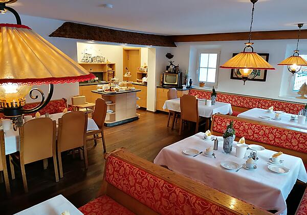 Frühstücksraum in der Pension Burgwies