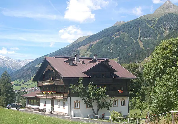 Außenansicht der Pension In der Mauer in St. Jakob im Defereggental