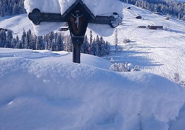 Verschneites Marterl