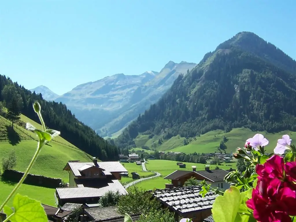 Aussicht  vom Zimmer auf die Rauriser Bergwelt