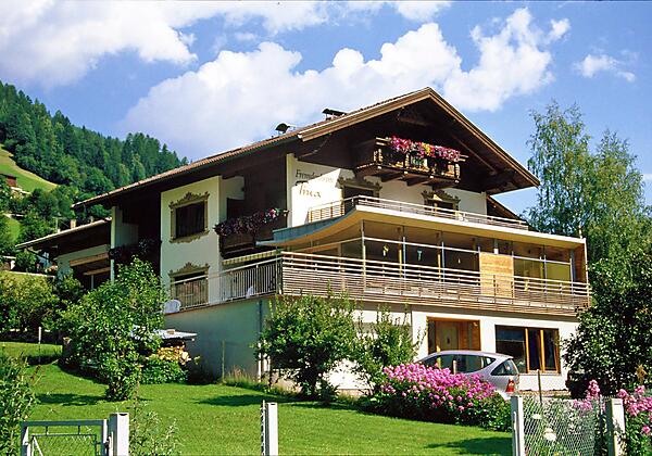 Hausansicht   Pension TIna