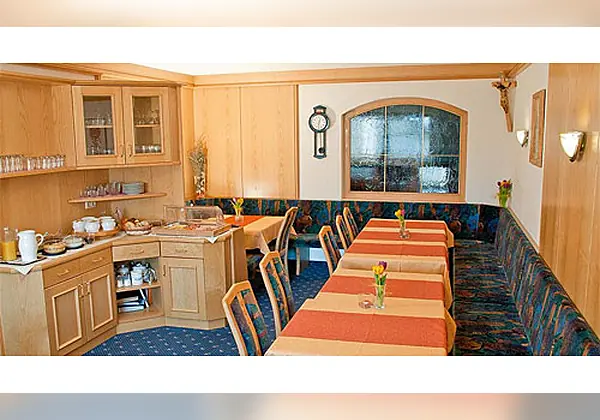 Der Frühstücksraum der Pension Truya-Hof in Fiss