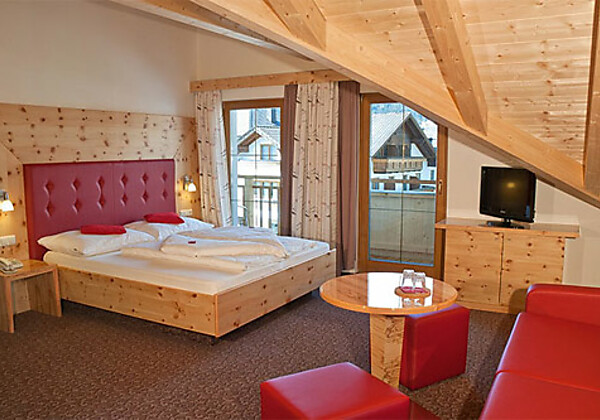 Blick in ein Doppelzimmer der Pension Truya-Hof in Fiss