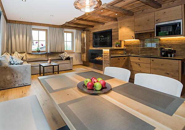 Esstisch & Wohnbereich Suites Top 8 und Top 4