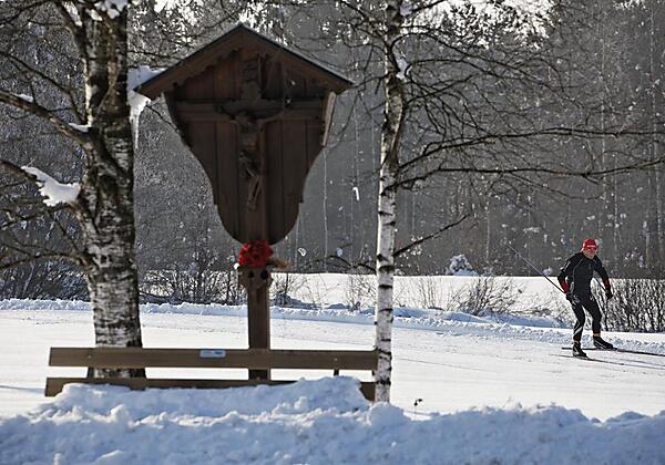 Zu Fuß zur Loipe - Langlaufen im Kaiserwinkl