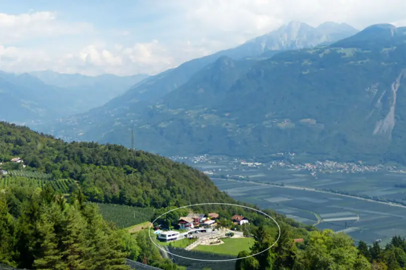 Lage und Ansicht von der Residence Liesy im Sommer