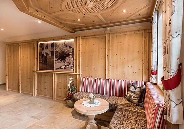 Eingangsbereich_5604-5