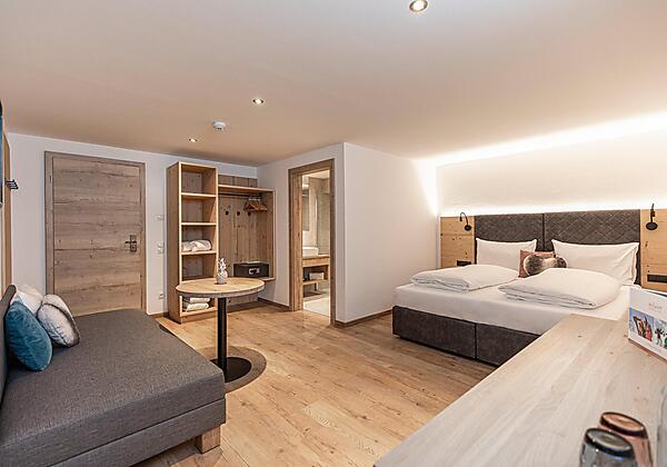 Classic Medium - Emmy im Untergeschoss