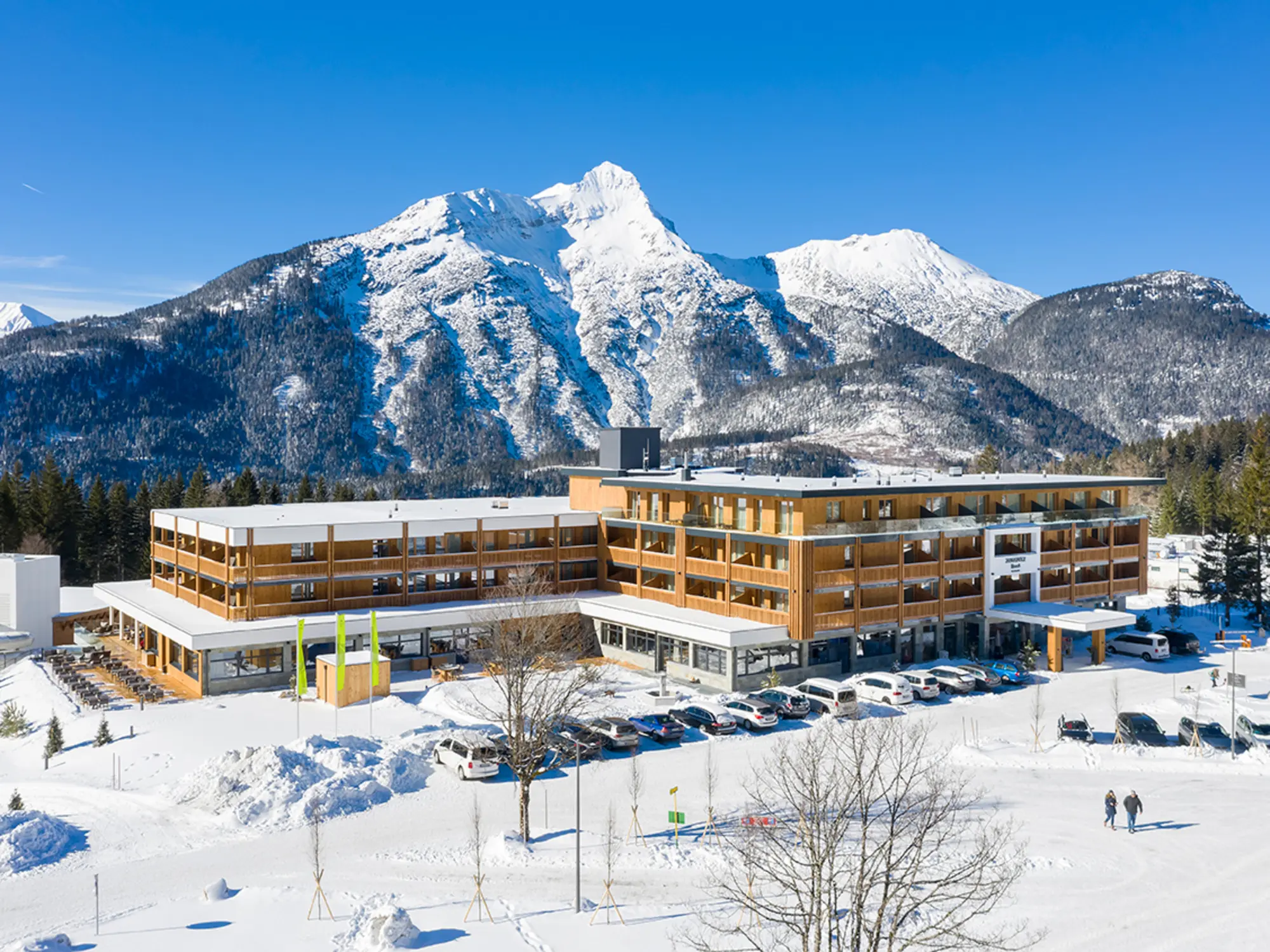 web_zugspitz_resort_0220-0432jpg.jpg