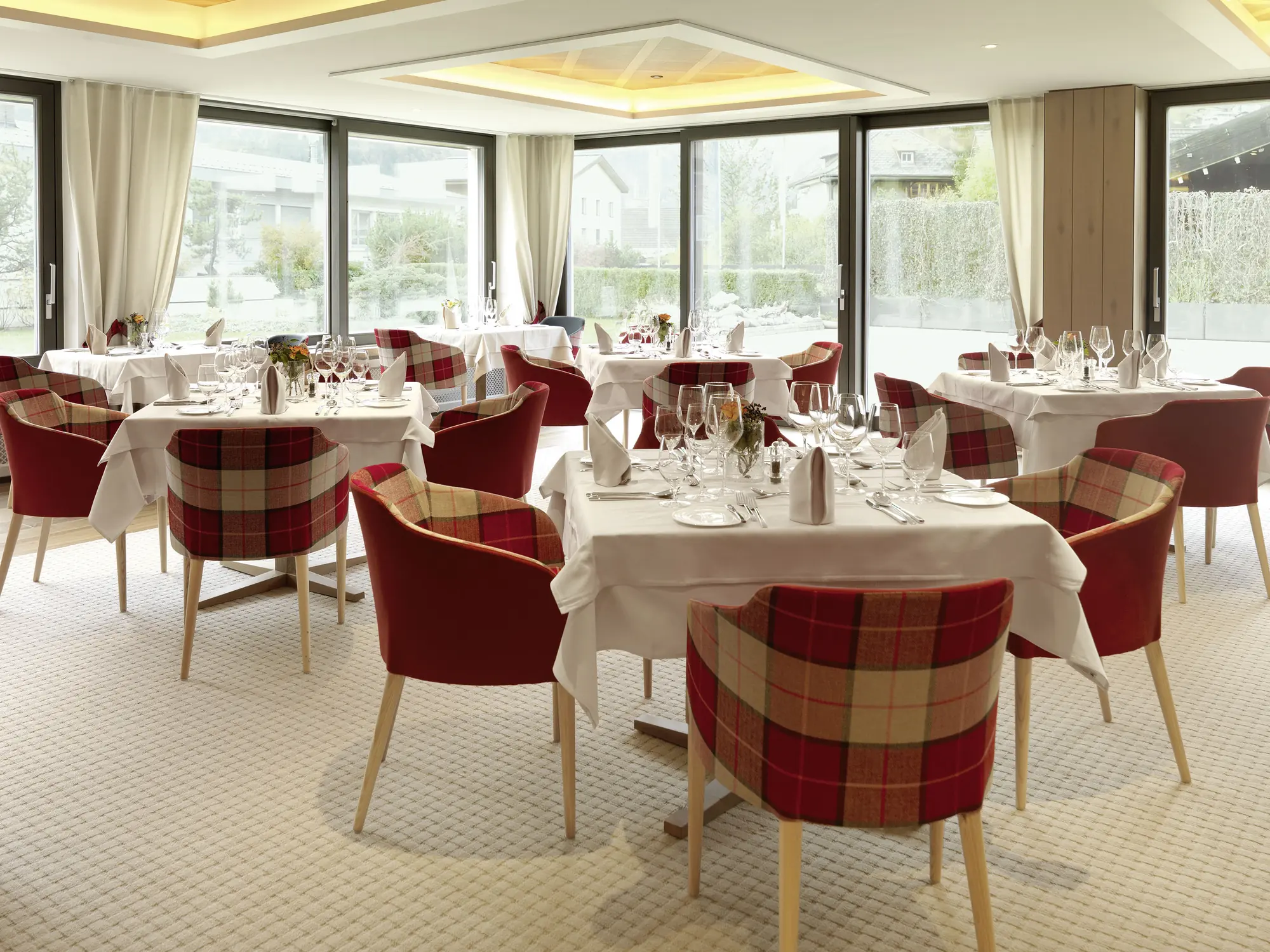 Restaurant2jpg.jpg