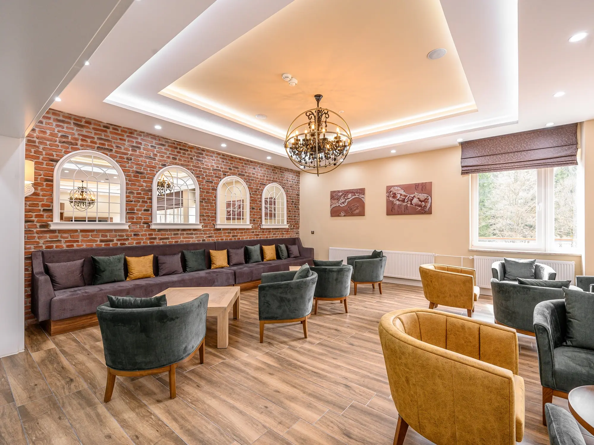Restaurant Lounge