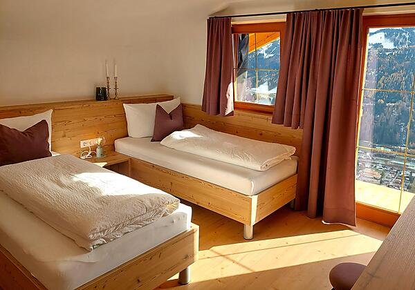 3_ Schlafzimmer Riedlhof Fewo