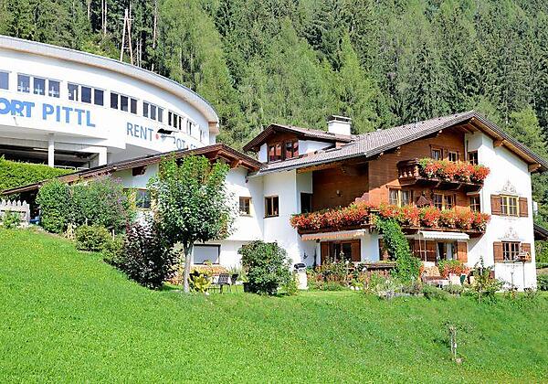 Roasnhof Hausansicht