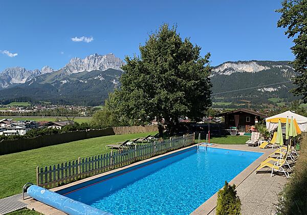Resizenz-Sonnleitn-St_Johann-Tirol-Pool-Kaiser - 1