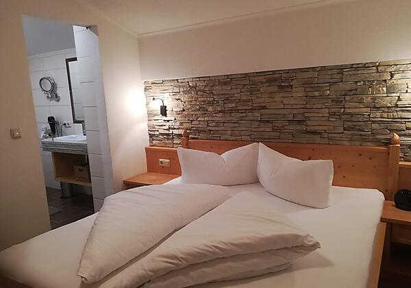 1. Schlafzimmer Apart EDELWEISS