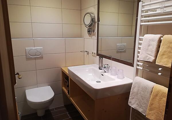 1. Dusche/WC Apart EDELWEISS