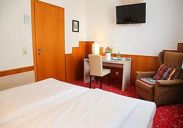 380ff7_9e548aa0ff7141d4a09b468ff33bc78e_mv2