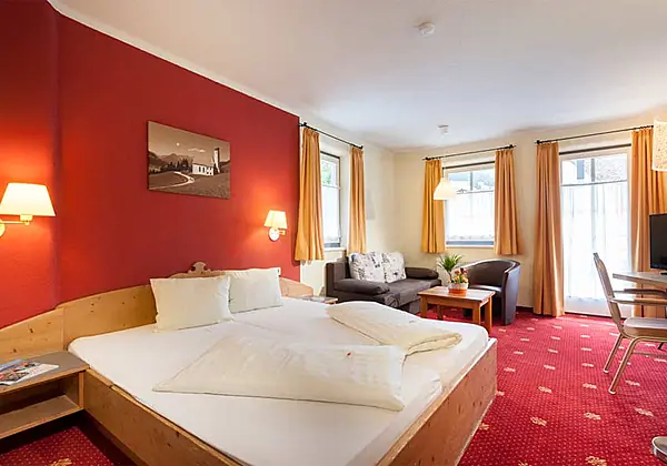 Ein Familienzimmer im SCOL Sporthotel Grossglockner