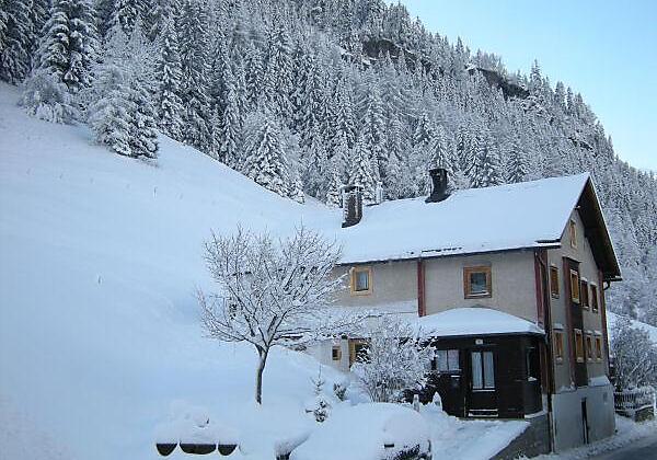 Hausansicht Winter