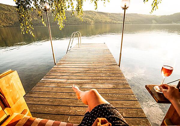 Seefels Appartements Steg abends