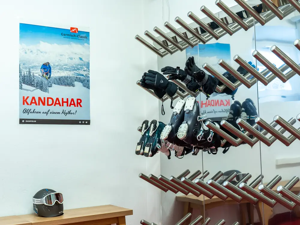 Skischuhheizung/Skiraum