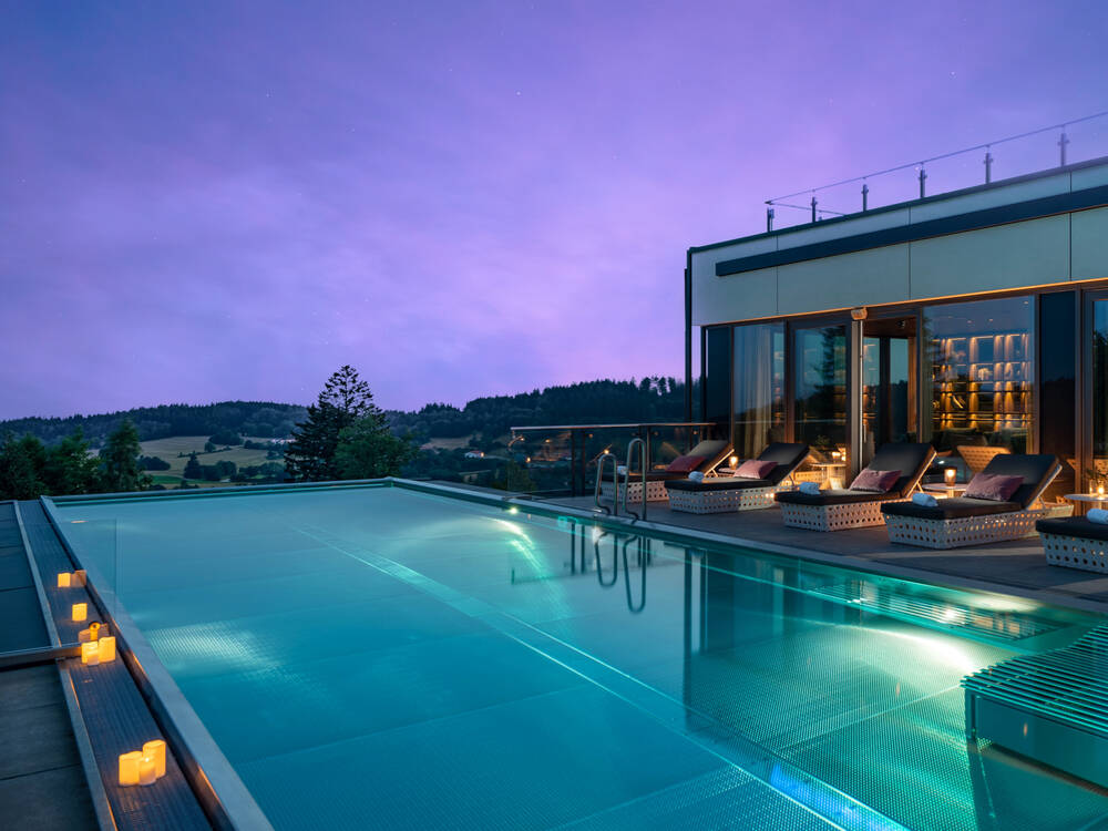 Wellness-WaldSpa-Sky-Infinitypool_4_jpg.jpg