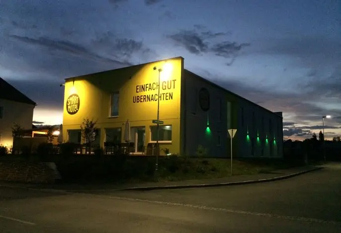 Smart Motel