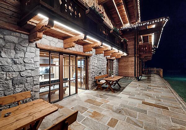 Stadl-Chalet-Ischgl-Nacht-copy-06222022_130528
