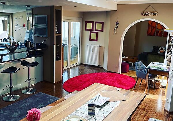 0C3FEAFB-51D1-4170-B215-18CF59E71FAC