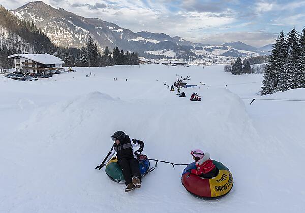 Snowtubing-bei-Staffnerhof-Ferienwohnungen