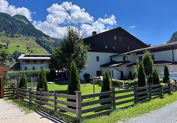 Large garden Haus standlgut Rauris