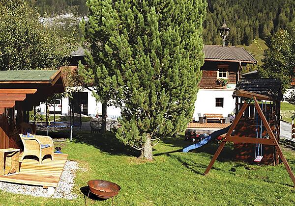 Spielplatz direkt beim Bauernhof