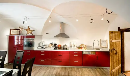Die Küche in der Ferienwohnung 1 im Stoffngut in Tweng