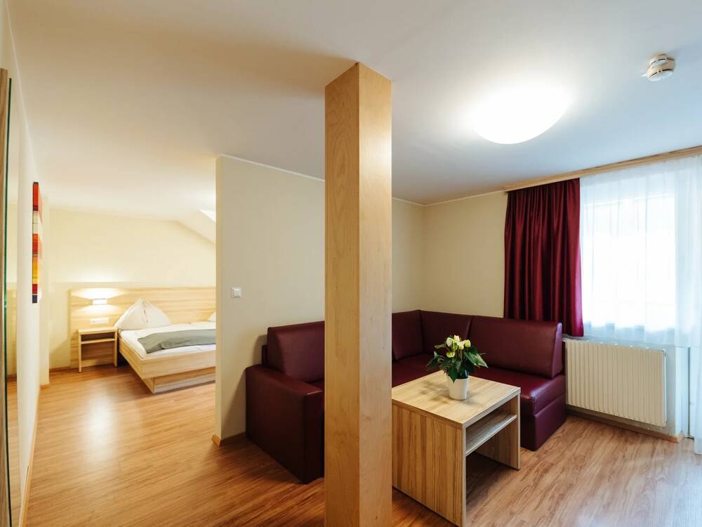doppelzimmer-grosszuegigjpg.jpg