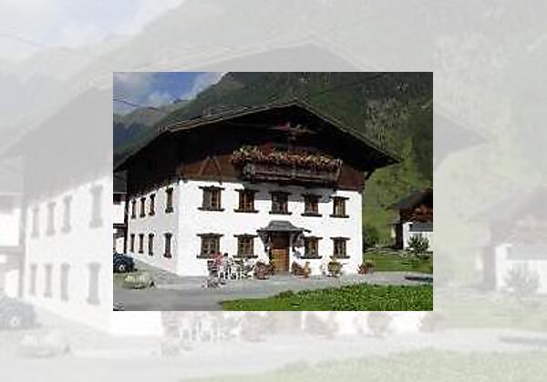 Hausansicht Sommer_Tirolerhof