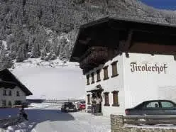Hausansicht Winter_Tirolerhofjpg