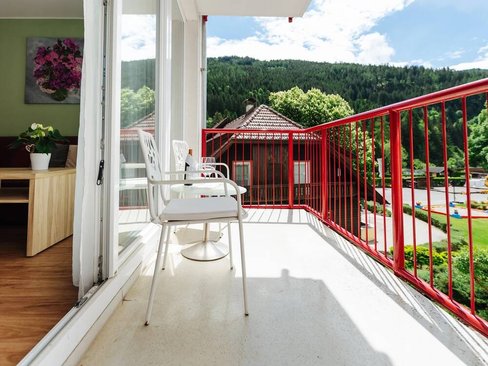familienzimmer-balkon-blickjpg.jpg