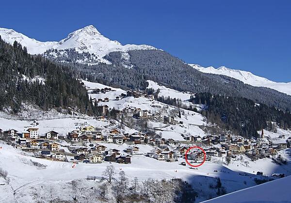 Ortsansicht mit Haus