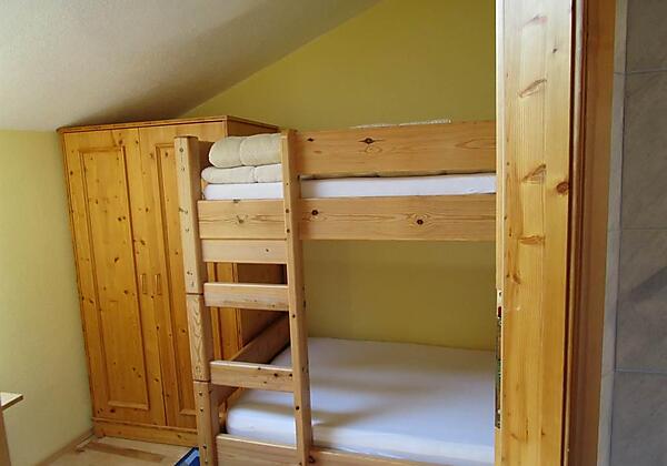 Kinderzimmer mit Stockbetten