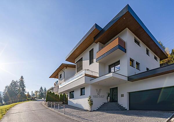 Vans_Place_Aeussere_Embergstrasse_16_Kaltenbach_01