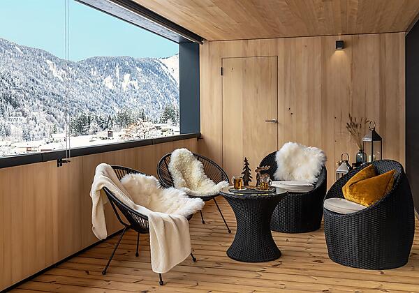 südseitiger Balkon mit Blick auf Verwall Gebirge